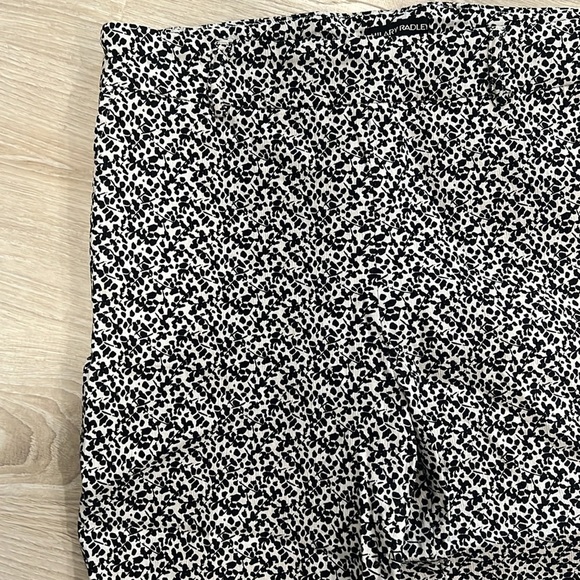 Women’s Spring Black and White Patterned Hilary Radley Pants - Picture 2 of 4